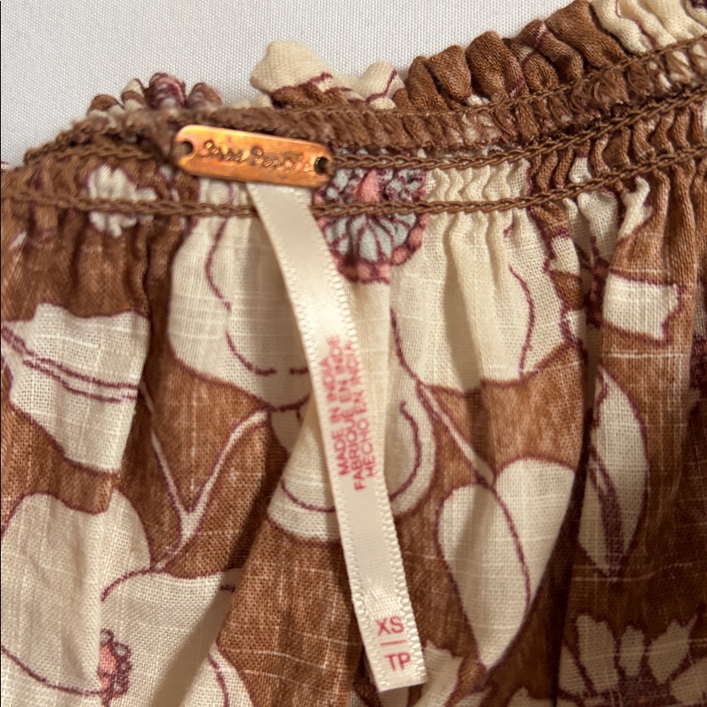 Free People Top Blouse Miss Daisy Printed Top Floral Boho shirt size XS - Picture 10 of 16